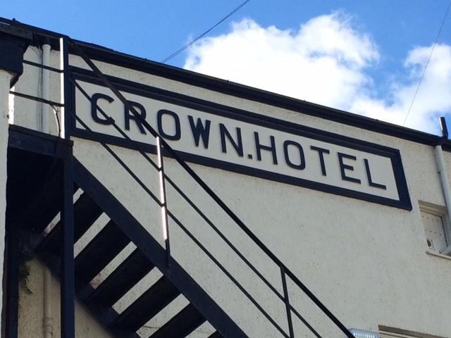 ولهلي Crown Hotel المظهر الخارجي الصورة