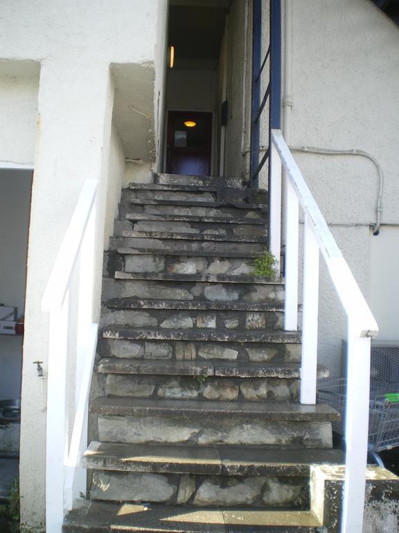 ولهلي Crown Hotel المظهر الخارجي الصورة