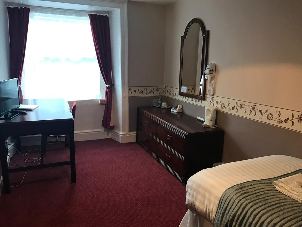 ولهلي Crown Hotel المظهر الخارجي الصورة