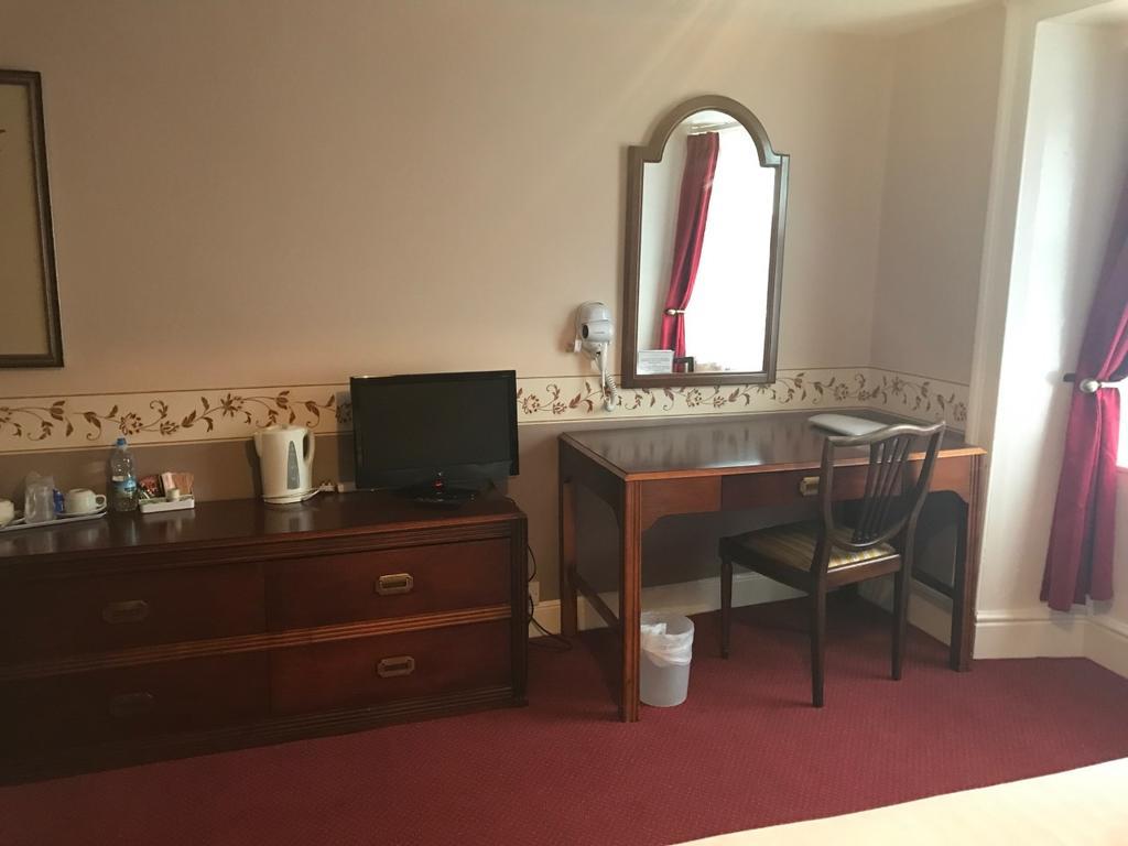 ولهلي Crown Hotel المظهر الخارجي الصورة