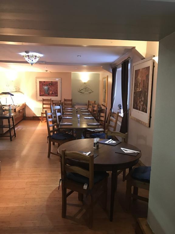 ولهلي Crown Hotel المظهر الخارجي الصورة